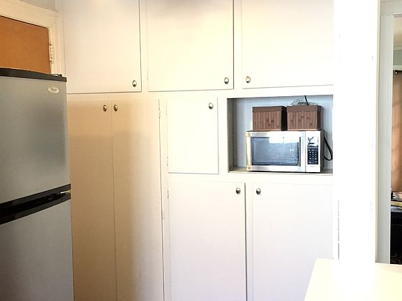 Kitchen storage