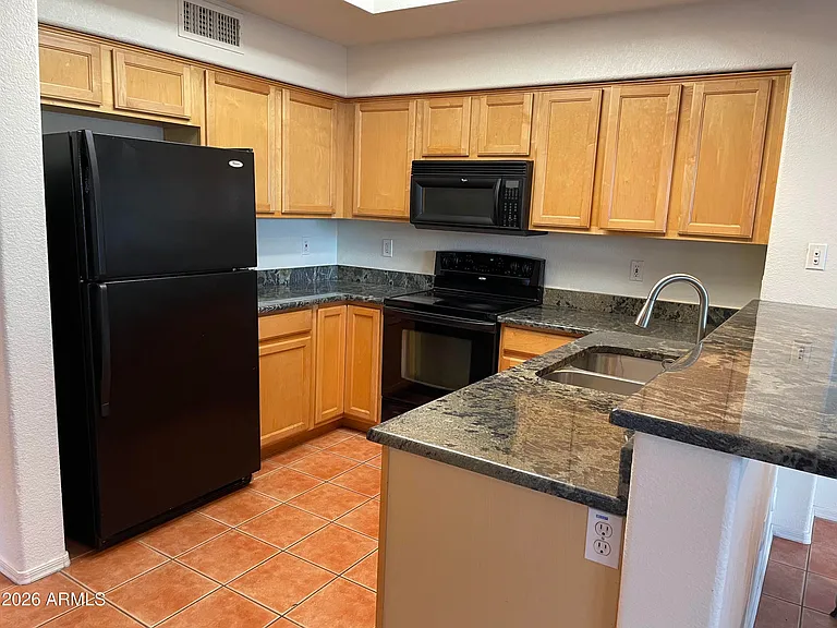 8376 W Melinda Ln — Photo 9