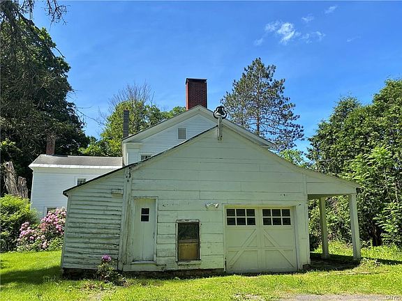 3rd image of 9102 Main St