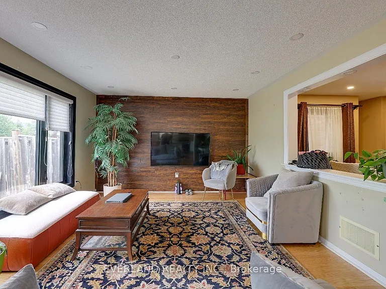 18 Clamerten Rd — Photo 7