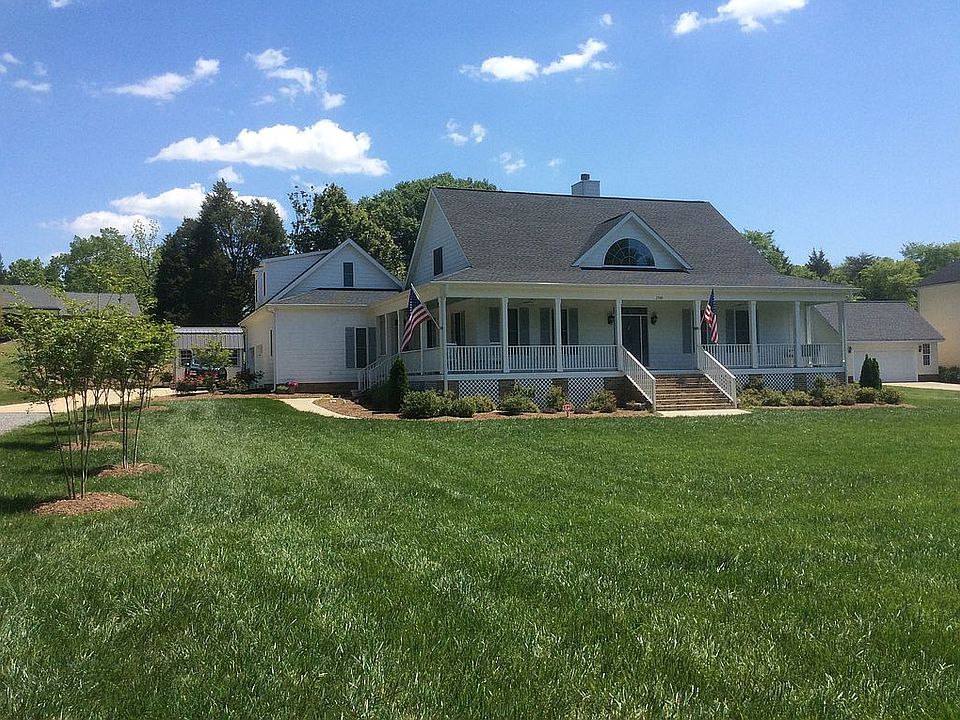 2nd image of 1705 S Point Rd