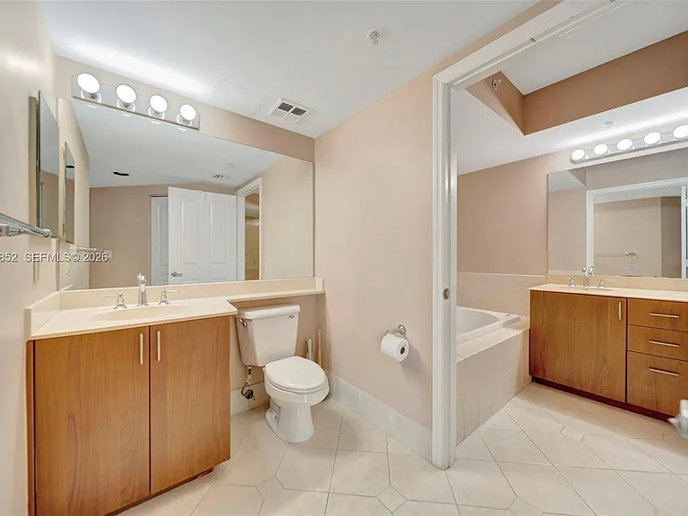 401 SW 4th Ave #203 — Photo 22