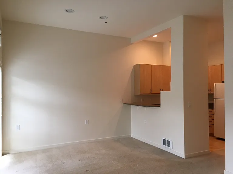 Newell Court Apartments, downtown Mercer Island — Photo 24