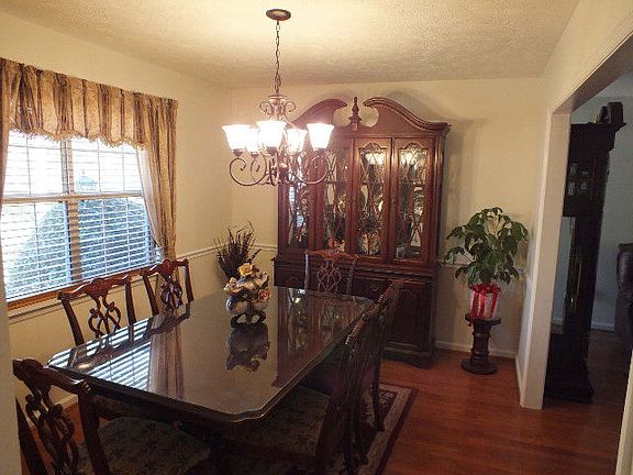 5th image of 1027 Osbon Dr