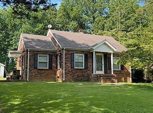 5144 Bowling Green Rd, Scottsville, KY 42164