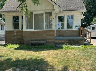 586 E Beverly Ave, Pontiac, MI 48340