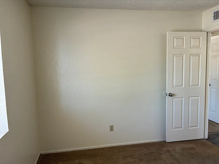5637 W Yucca St — Photo 19
