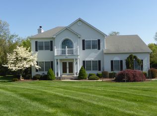 9 Walnut Dr, Branchburg, NJ 08876