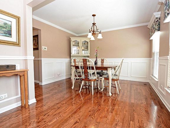 5th image of 2388 Glenford Dr
