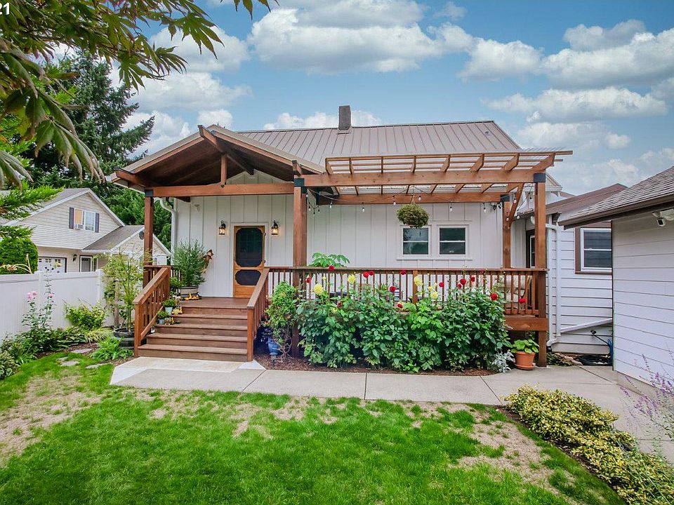 1st image of 2812 NE 129th Ave
