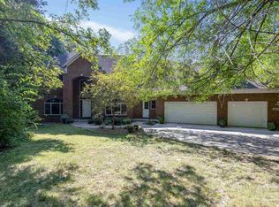 2670 Aspen Ct NE, North Liberty, IA