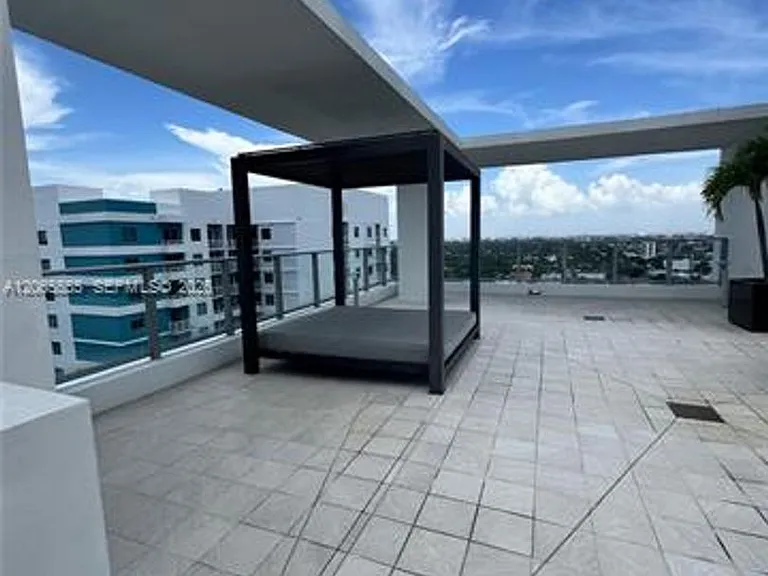 1010 SW 2nd Ave #CU-607 — Photo 32