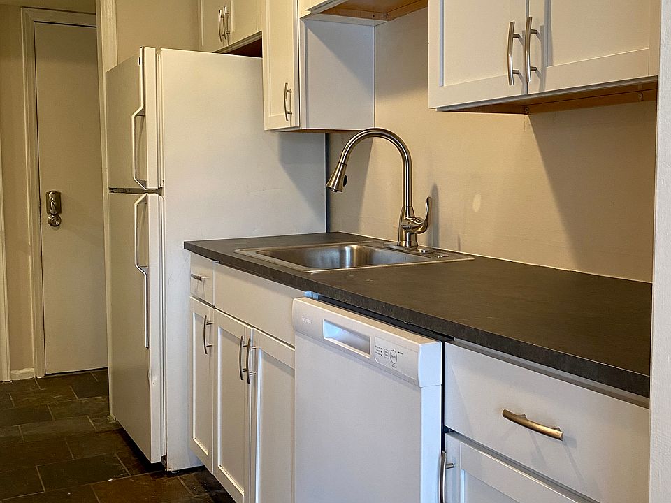 1st image of 4030 Clark Ave #4