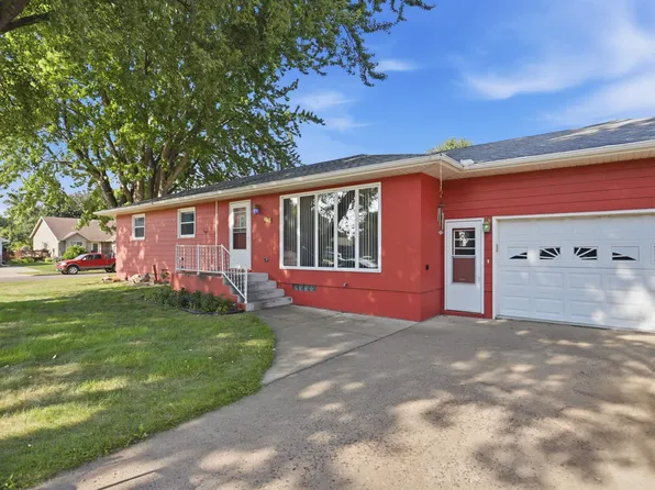 1513 S Gordon Dr, Sioux Falls, SD 57110