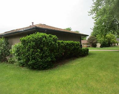 3rd image of 3621 Fawnridge Dr