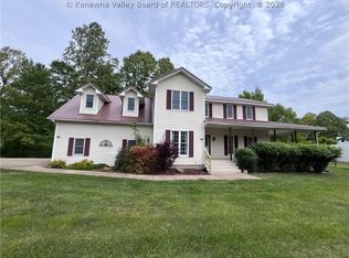 488 Ridgeview Dr, Ripley, WV 25271