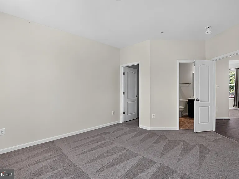 Sir Brendan Ave — Photo 5