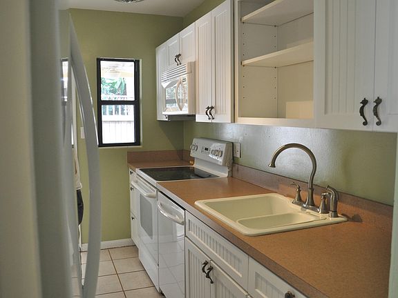 5th image of 47 36th Ave S
