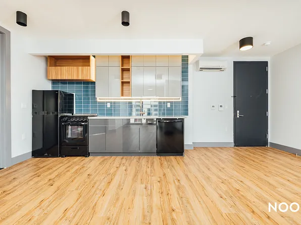 210 Parkville Avenue image 1 of 36