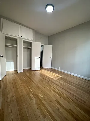 Rented by Peter R. Hungerford, LREB | media 32