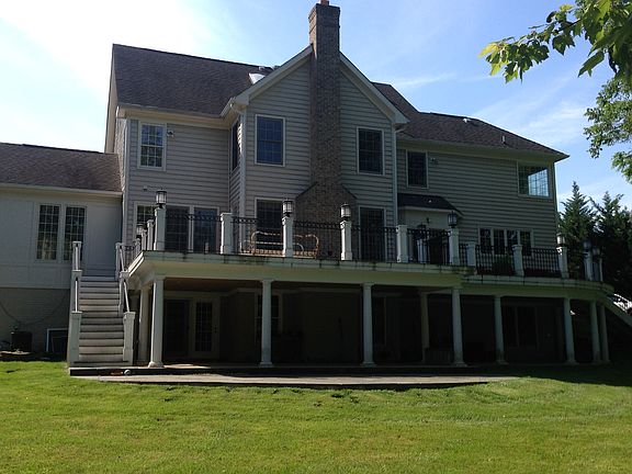3rd image of 10313 Cavanaugh Ct