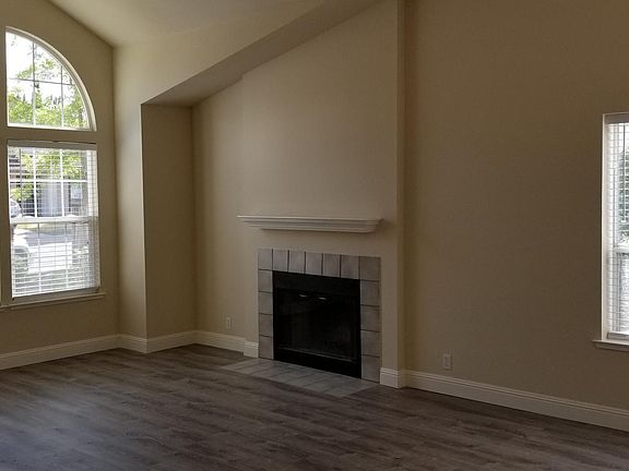 3rd image of 8439 Aster Ct