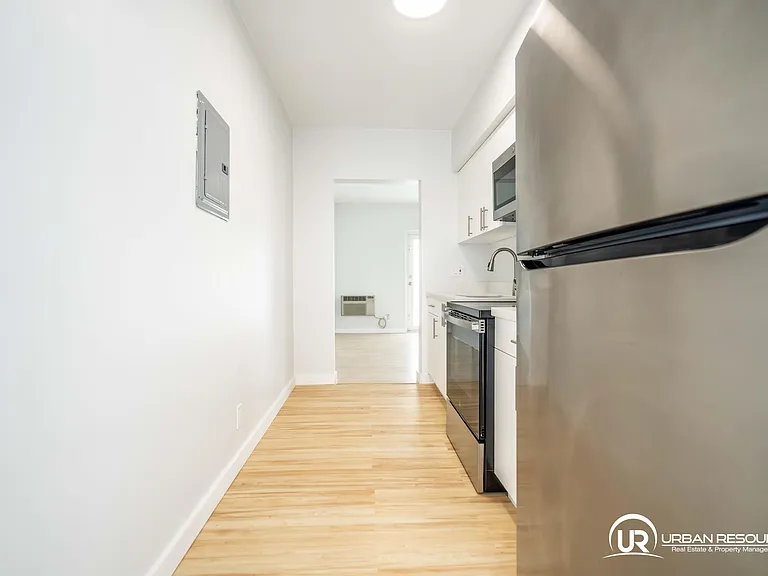 1750 S Treasure Dr #8 — Photo 19