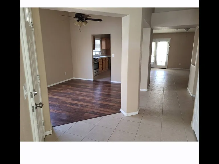 450 Richgold St — Photo 9