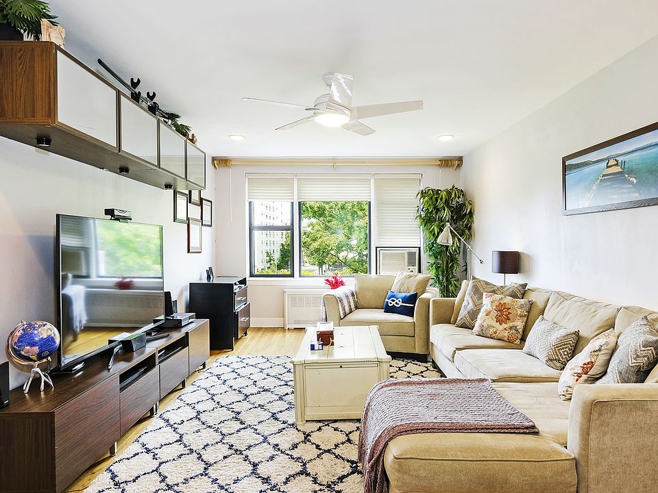 1st image of 10 Franklin Ave APT 6k