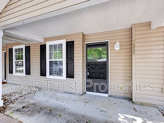 4th image of 7939 Vermont Rd