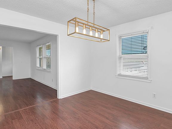 5th image of 9829 Highgate Rd