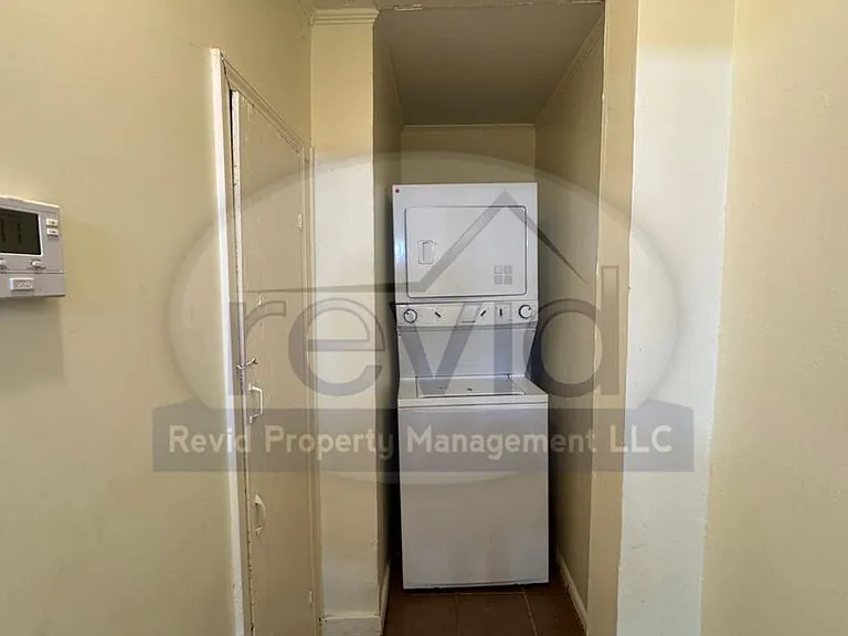 3749 Douglass Ave — Photo 6