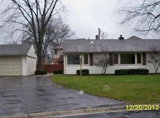 4928 Stone Circle Dr, Oak Lawn, IL 60453