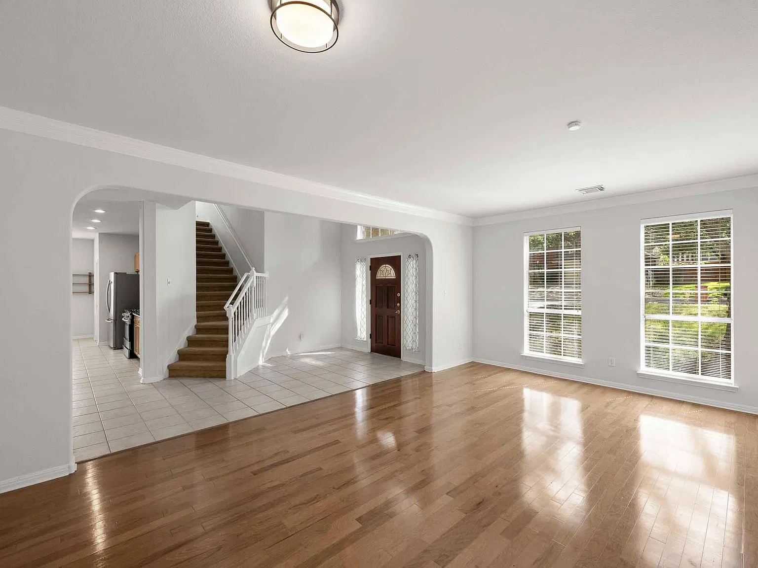 4 bed, 2.5 bath, 3088 sqft, $3,100 — Photo 3