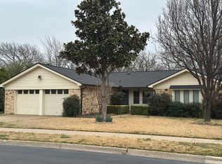 2808 Ridgewood Dr, Hurst, TX 76054