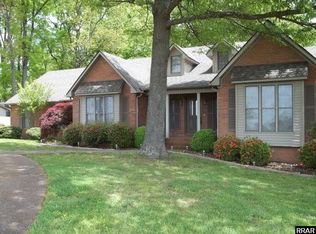 122 Parham Dr, Martin, TN 38237