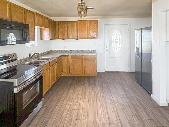2nd image of 1150 Christy Avenue