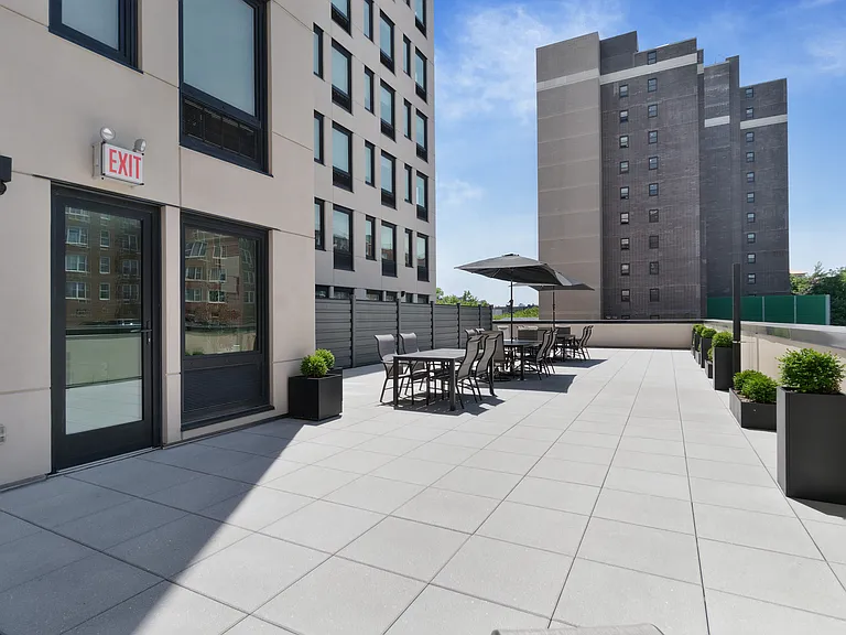 18303 Hillside Ave #2F — Photo 18