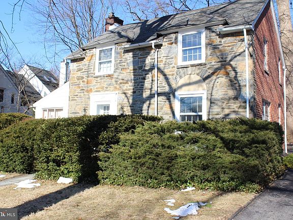 2nd image of 219 Farwood Rd