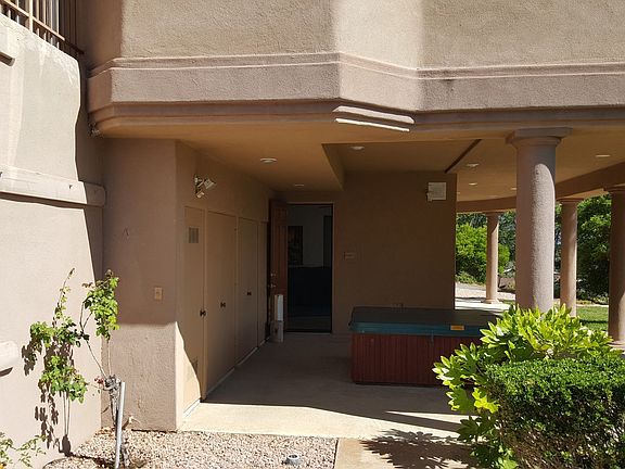 3rd image of 2421 Royal Crest Dr