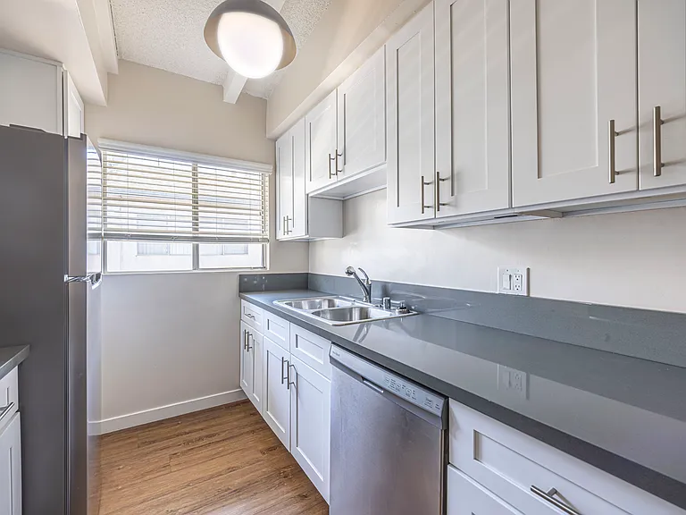 3722 Mentone Ave #8 — Photo 10