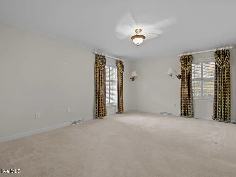 503 Scotland Ave — Photo 21