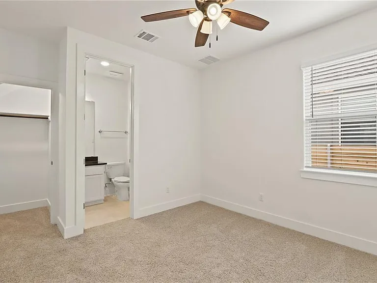 1821 Donetto Dr — Photo 18