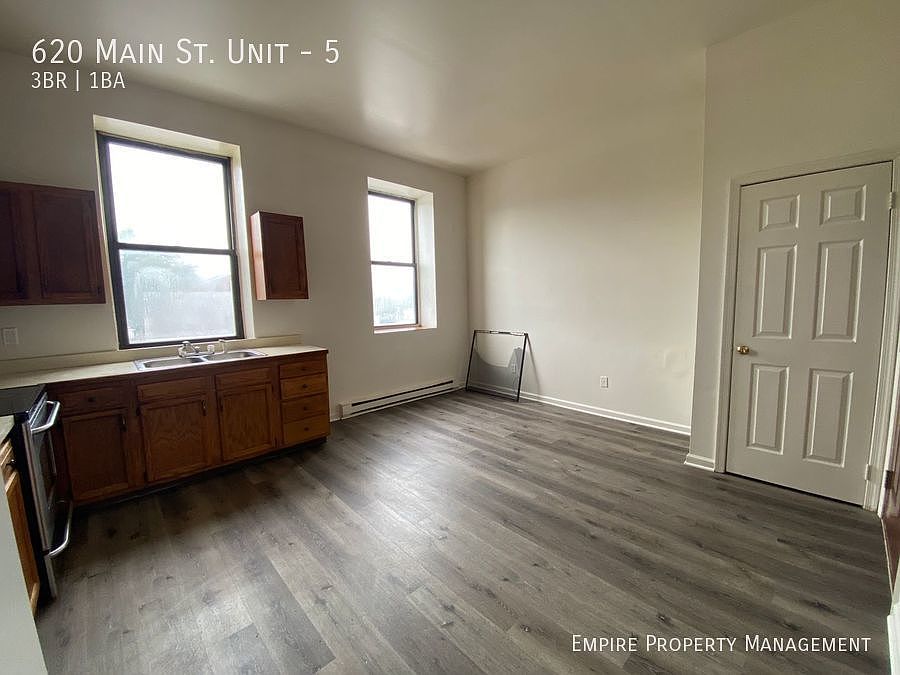 620 Main St Slatington, PA, 18080 Apartments for Rent Zillow