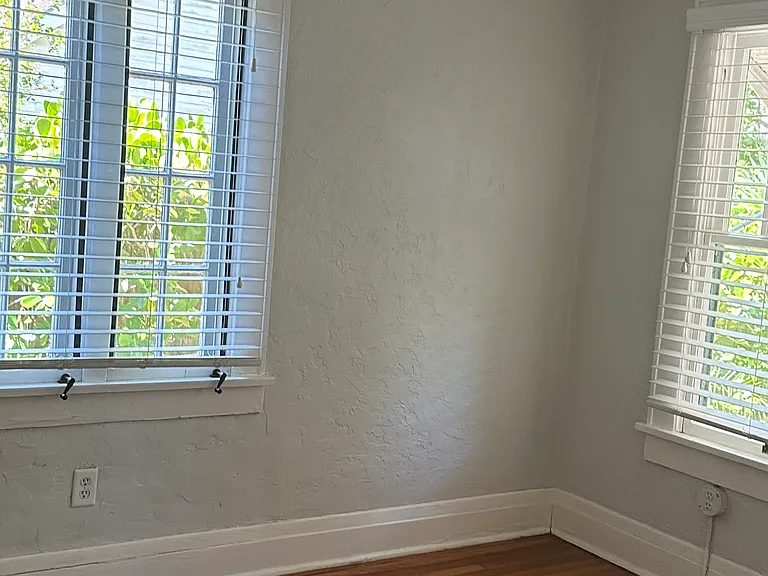 401 Lauderdale Trl — Photo 13