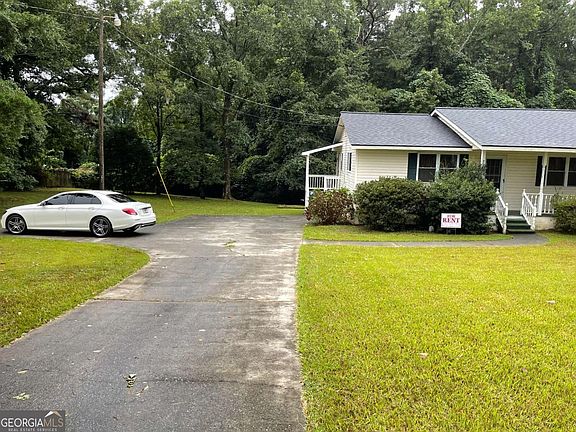2nd image of 1031 Rock Springs Rd