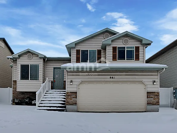 981 Stonehenge Dr, North Salt Lake, UT 84054