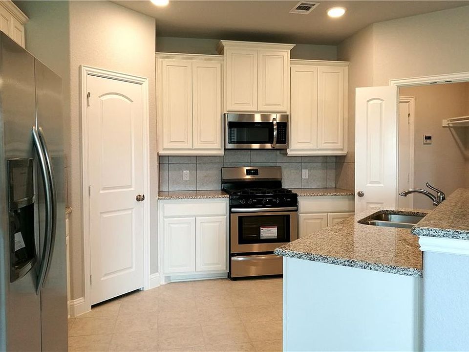 1st image of 2814 Winchester Ave