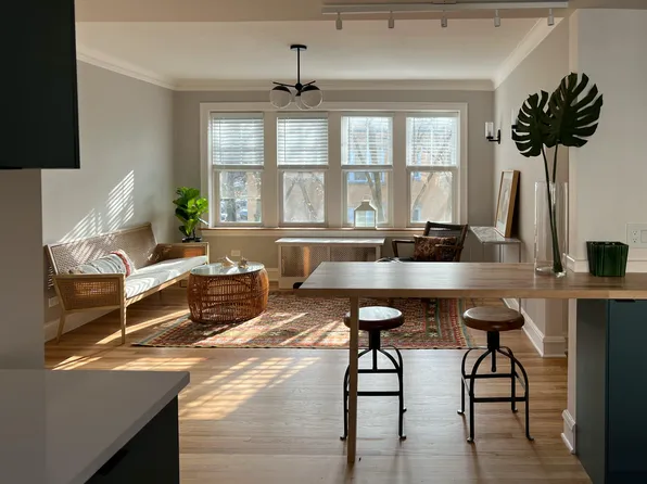 5804 W Altgeld St #2E, Chicago, IL 60639