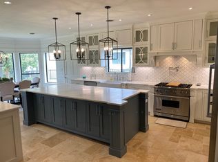 1915 Ray Shell Ct, Seabrook, TX 77586